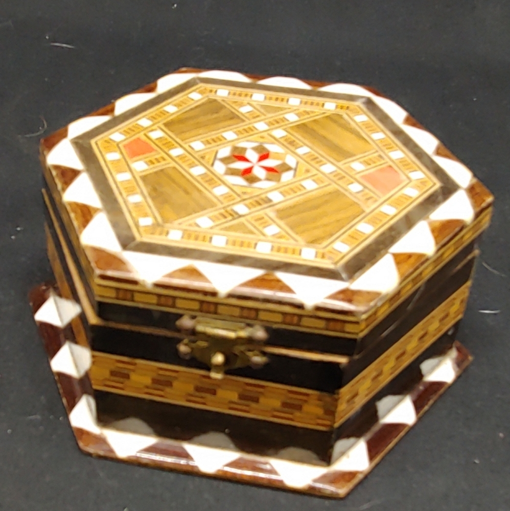 Vintage Granada Spain Wood Inlay Trinket Box